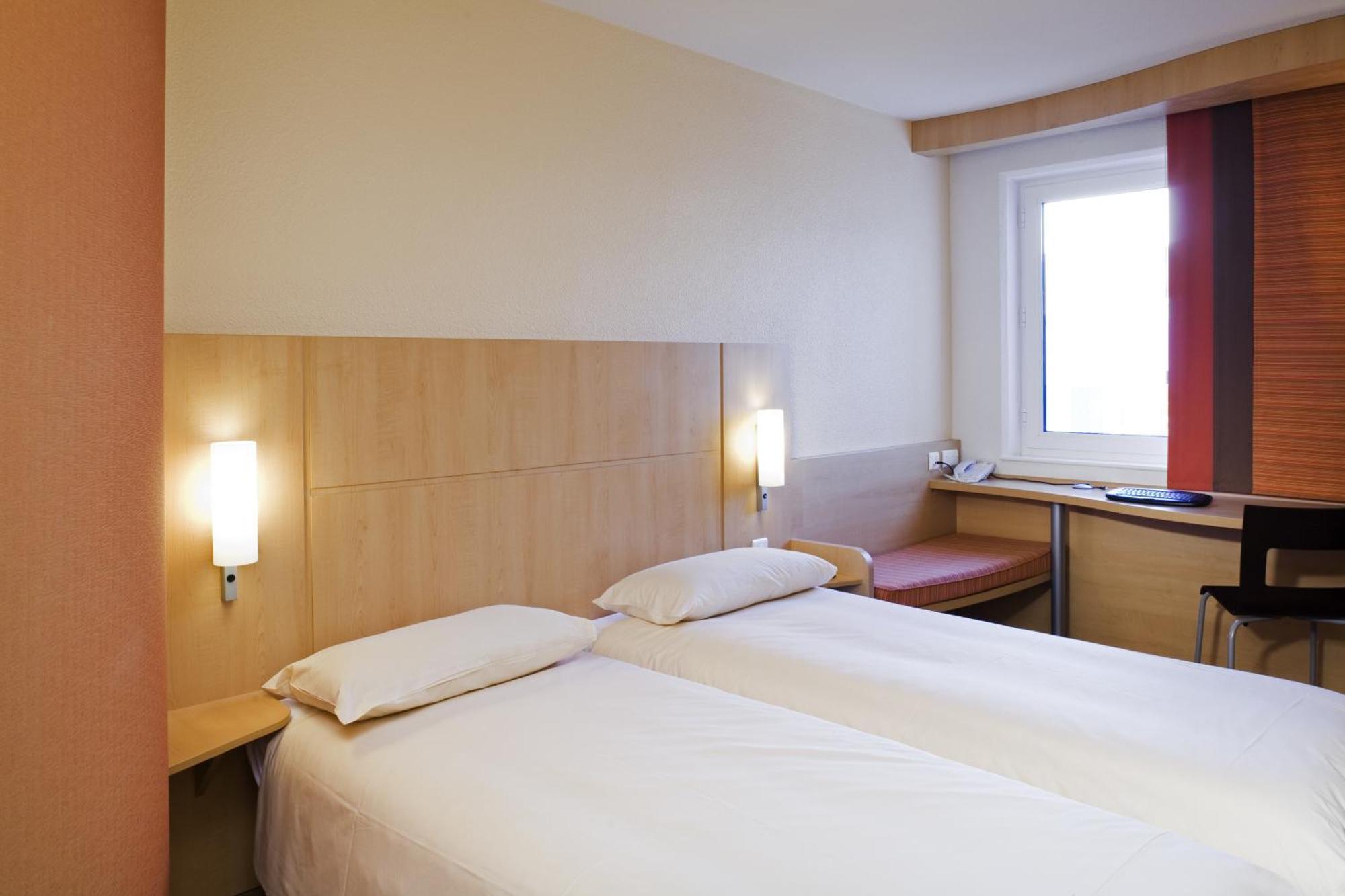 Ibis Bristol Temple Meads Otel Oda fotoğraf